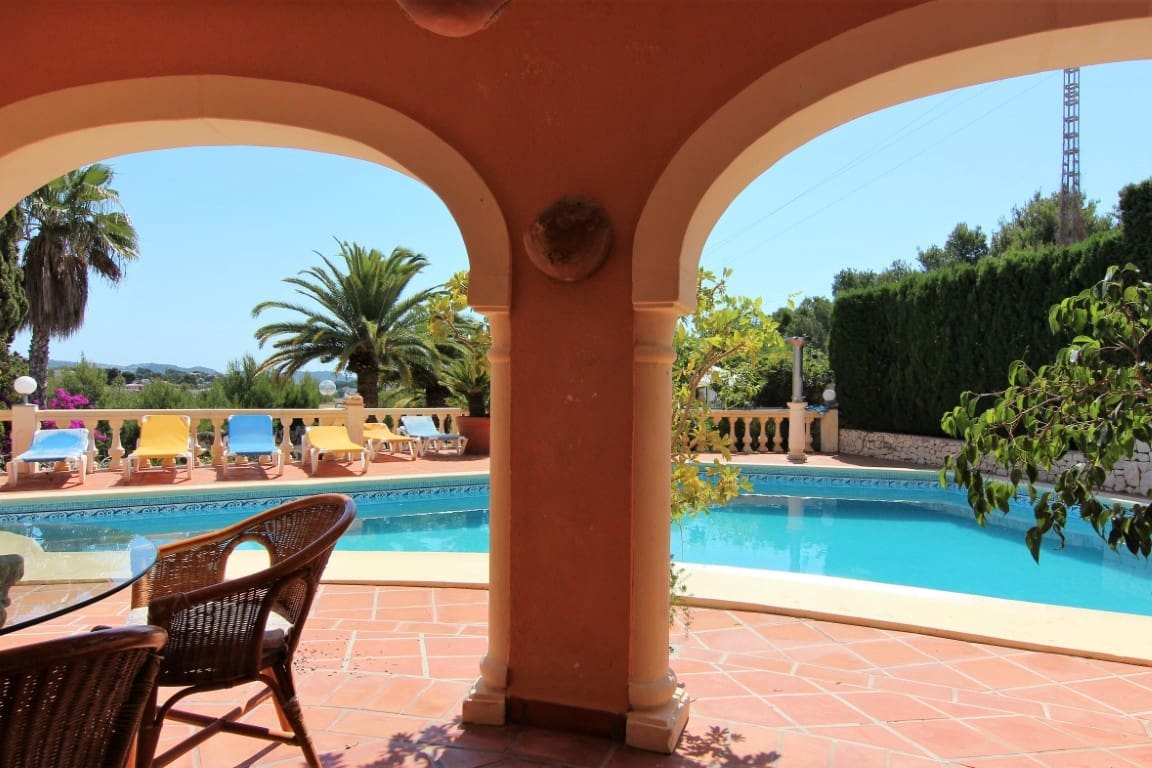 8 Zimmer Villa zu verkaufen in Benissa mit Pool - 949.000 € (Ref: 9115322)