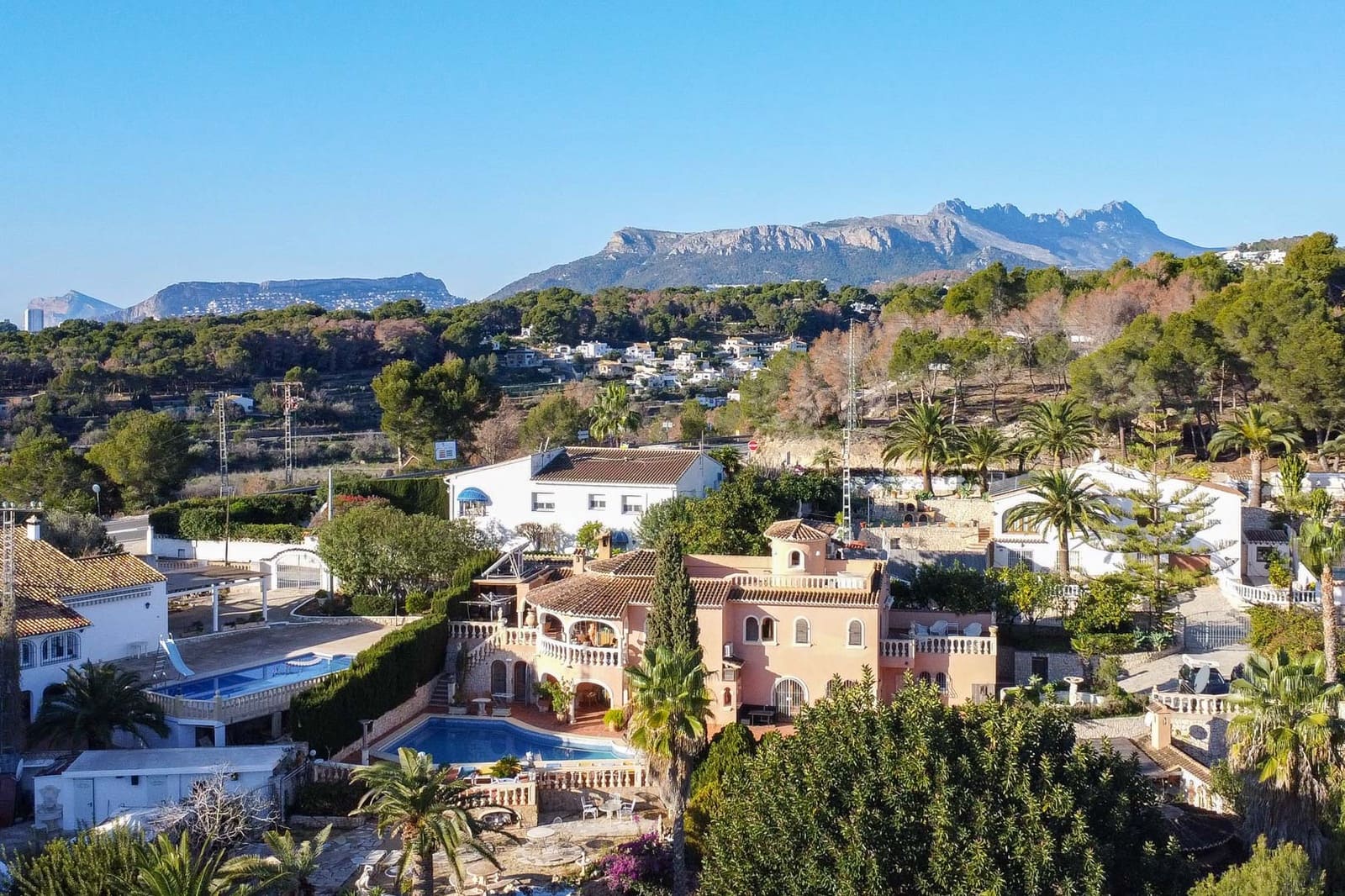 8 Zimmer Villa zu verkaufen in Benissa mit Pool - 949.000 € (Ref: 9115322)