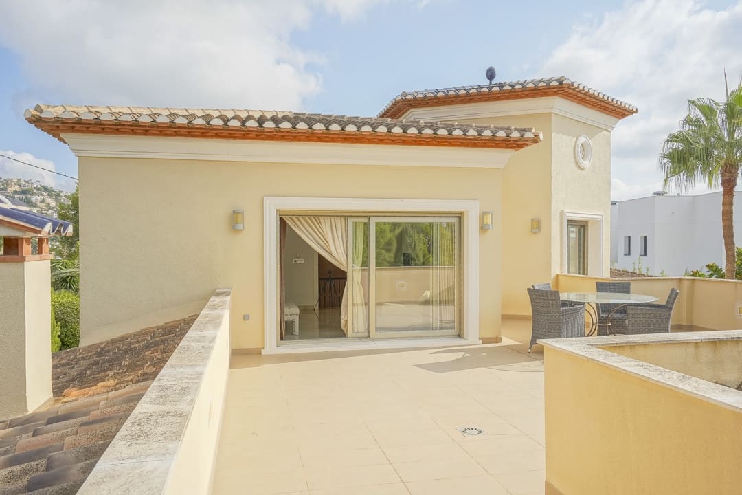 Chalet de 4 habitaciones en Benissa en venta con piscina - 1.350.000 € (Ref: 9115357)