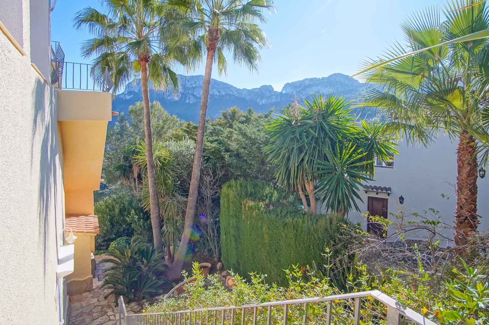 5 soveværelse Villa til salg i Monte Pego med swimmingpool - € 765.000 (Ref: 9115371)