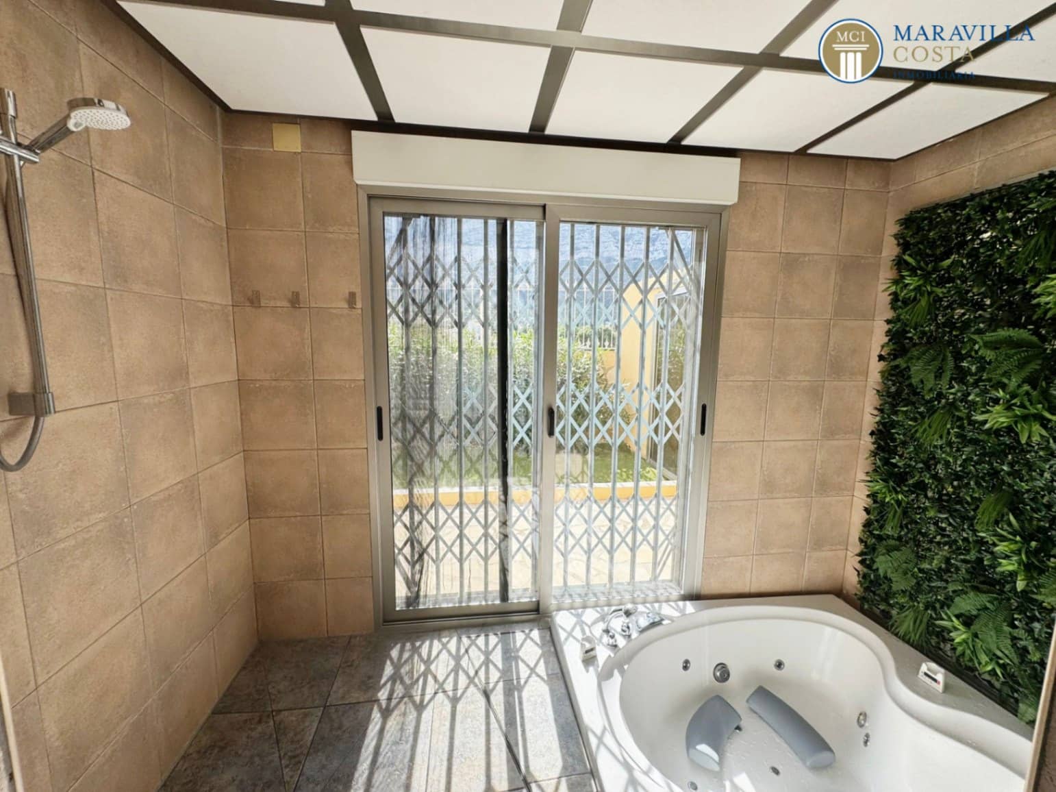 5 soveværelse Villa til salg i Denia med swimmingpool garage - € 835.000 (Ref: 9329539)