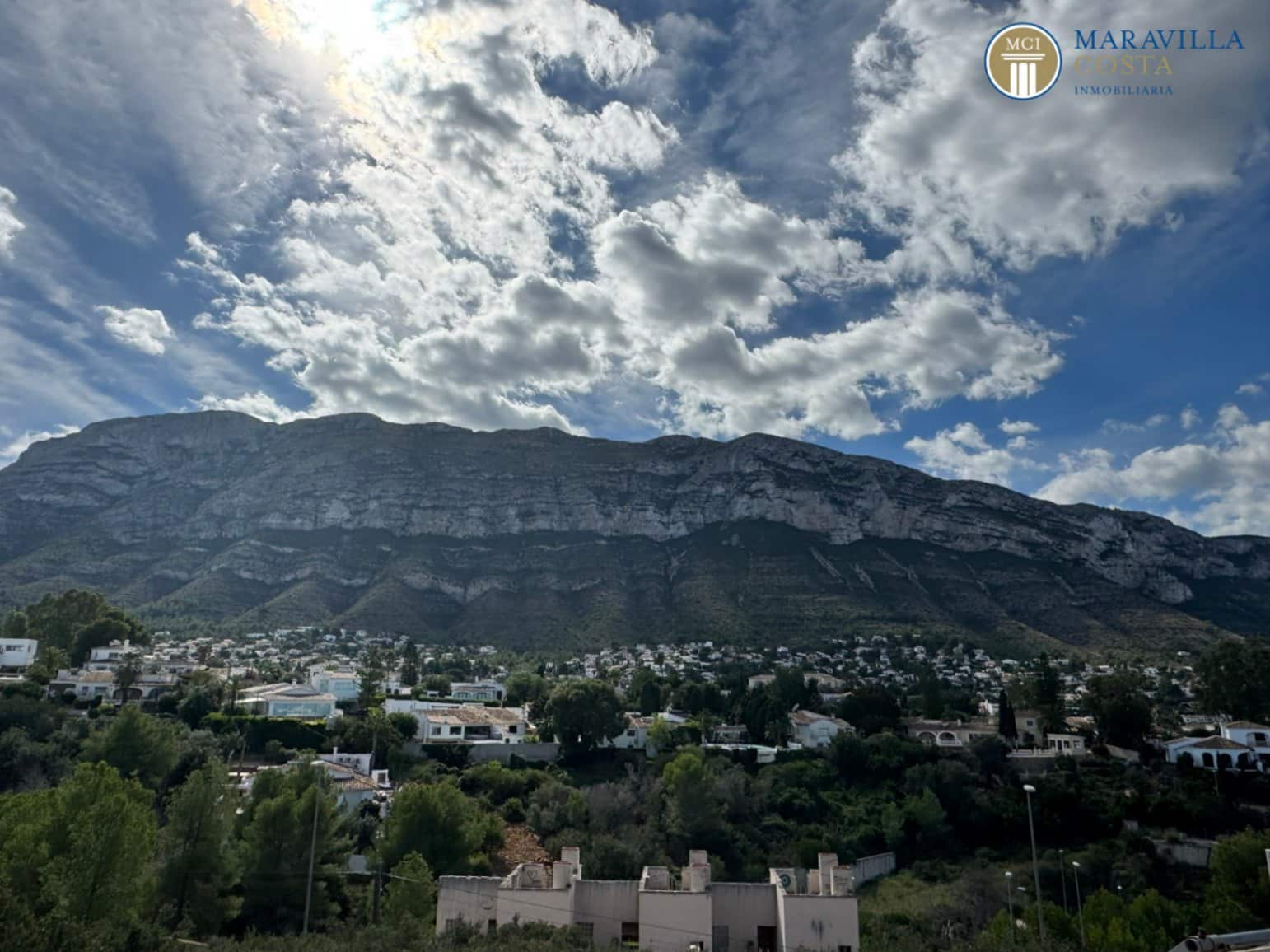 5 soveværelse Villa til salg i Denia med swimmingpool garage - € 835.000 (Ref: 9329539)