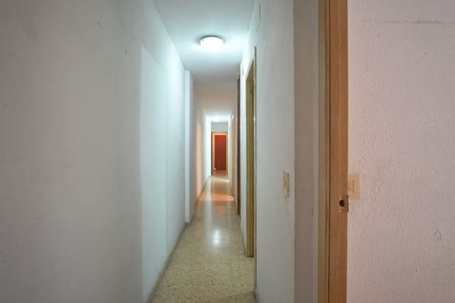 3 bedroom Apartment for sale in Centro Urbano, Dénia - € 164,000 (Ref: 9383745)