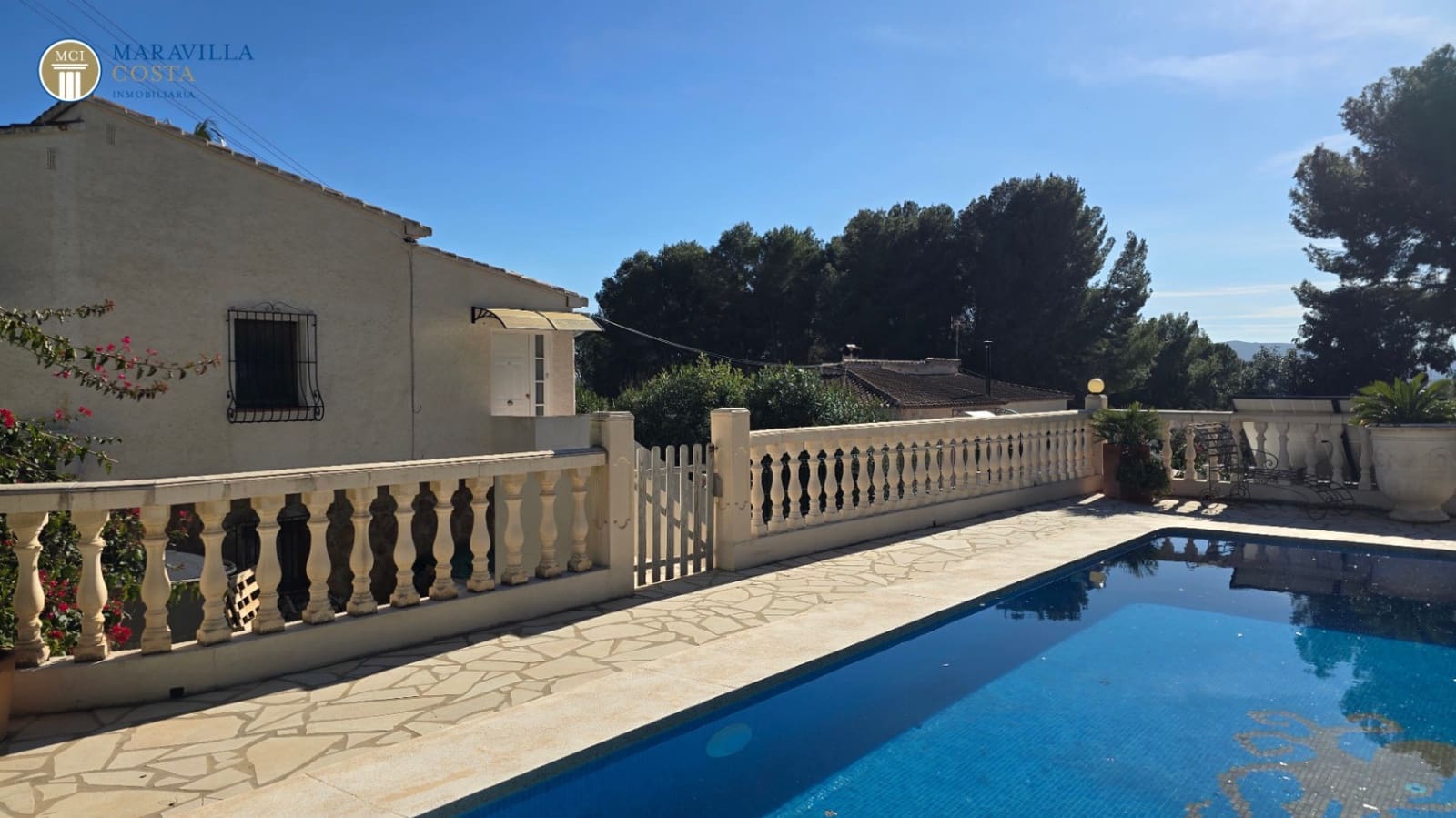 6 quarto Moradia para venda em Denia com piscina garagem - 630 000 € (Ref: 9506416)