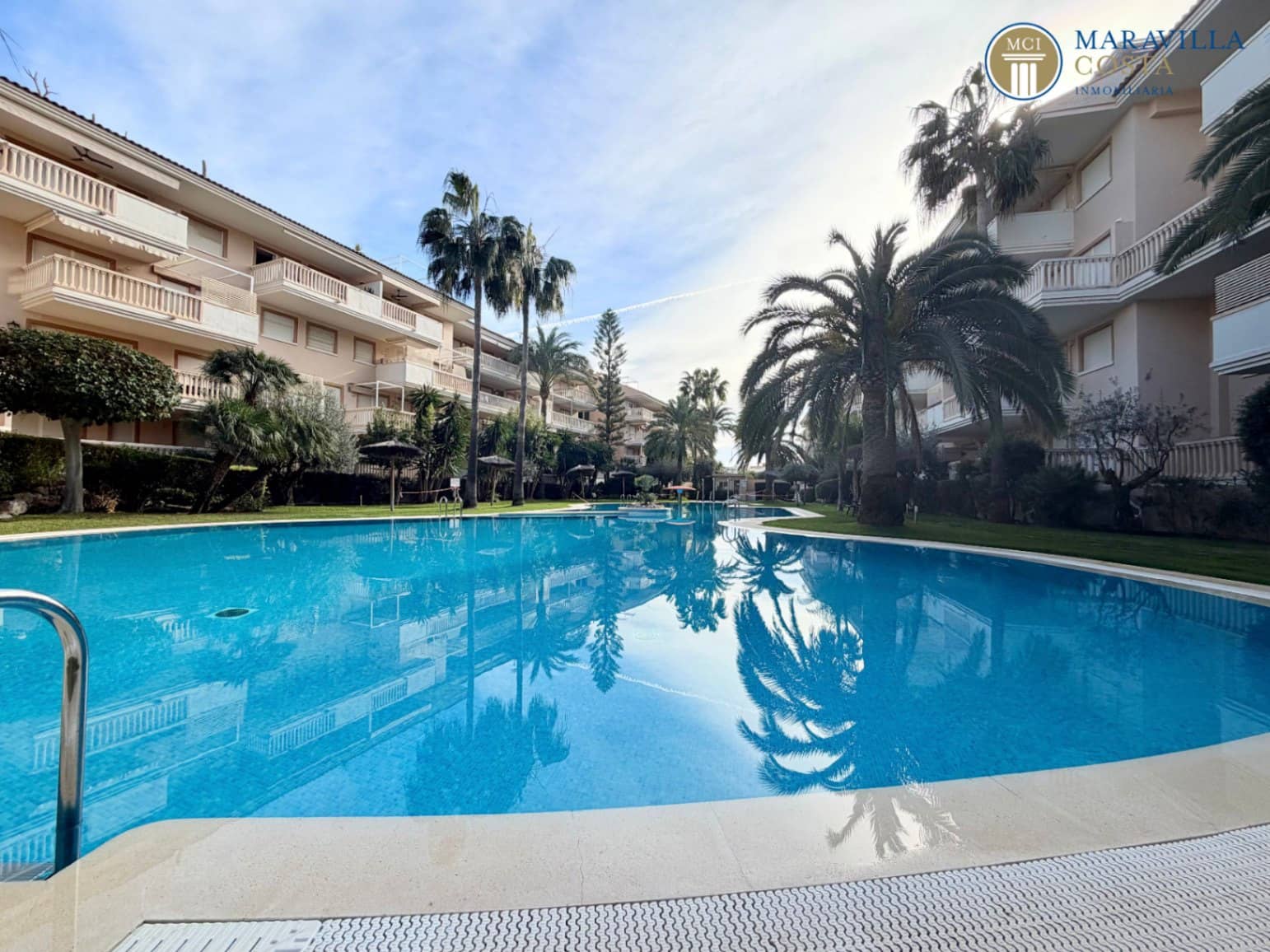 3 bedroom Apartment for sale in Arenal with pool garage - € 475,000 (Ref: 9640776)