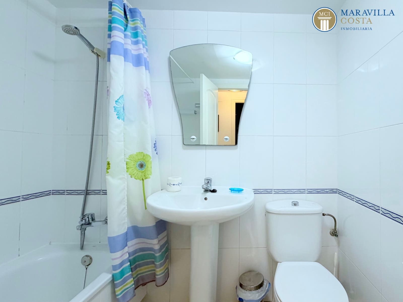 3 bedroom Apartment for sale in Arenal with pool garage - € 475,000 (Ref: 9640776)