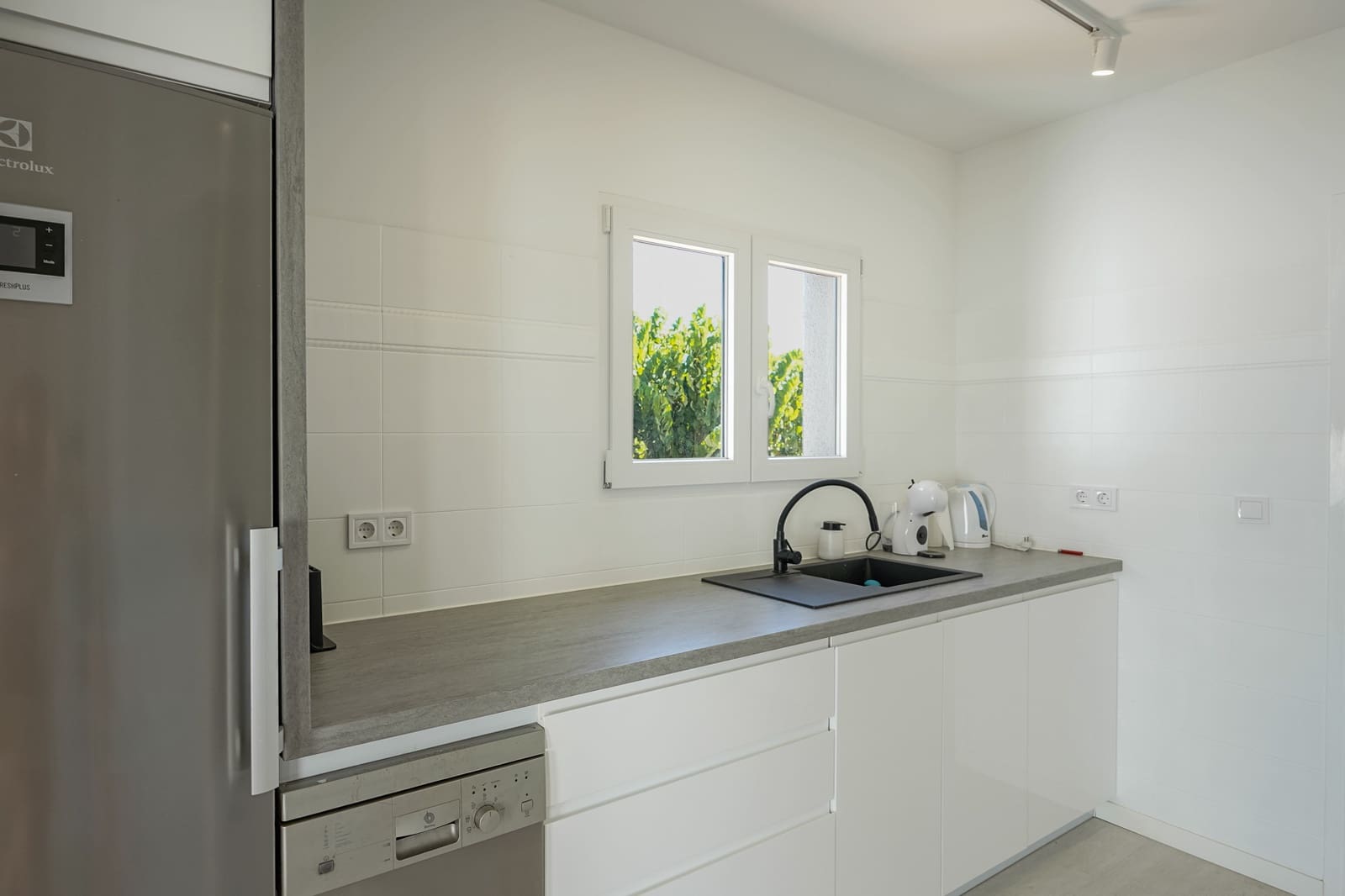 5 bedroom Villa for sale in Calpe / Calp with pool garage - € 729,000 (Ref: 9640782)