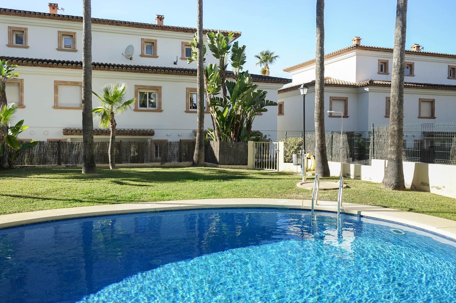 Casa de 3 habitaciones en Javea / Xàbia en venta con piscina - 449.000 € (Ref: 9640806)