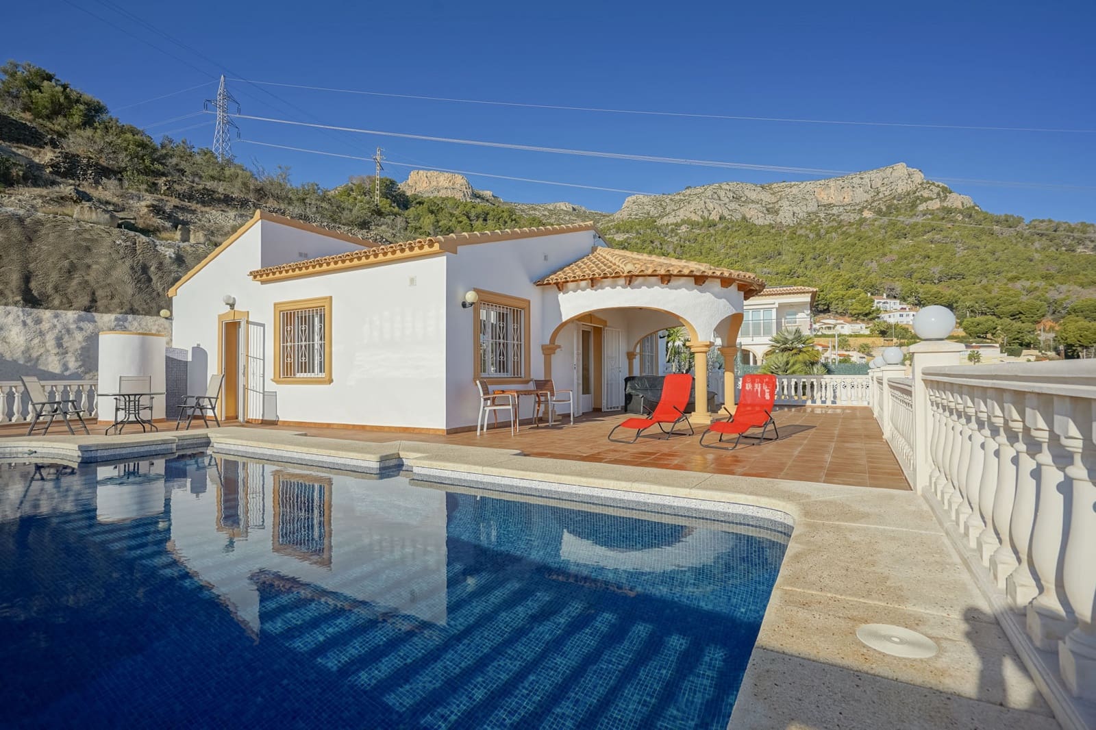 4 Zimmer Villa zu verkaufen in Calpe / Calp mit Pool Garage - 690.000 € (Ref: 9640815)