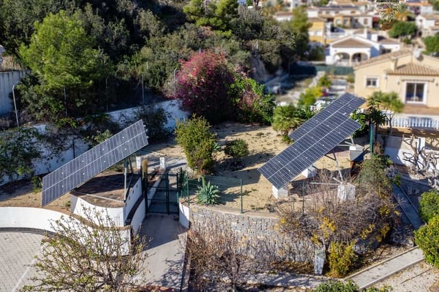 Chalet de 3 habitaciones en Oltamar - Cucarres, Calpe / Calp en venta con piscina garaje - 1.100.000 € (Ref: 9640839)