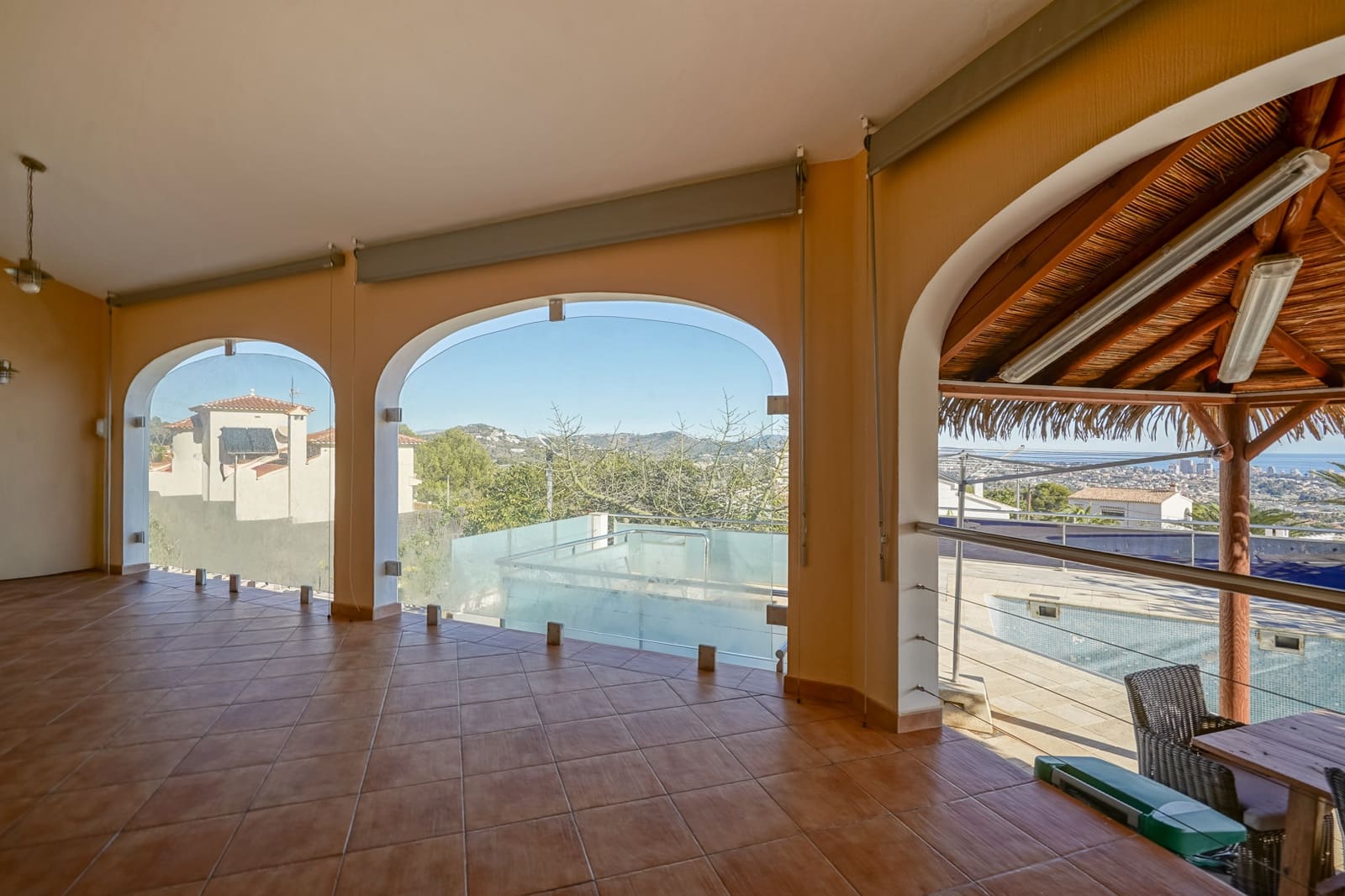 3 chambre Villa/Maison à vendre à Calpe / Calp avec piscine garage - 1 100 000 € (Ref: 9640839)