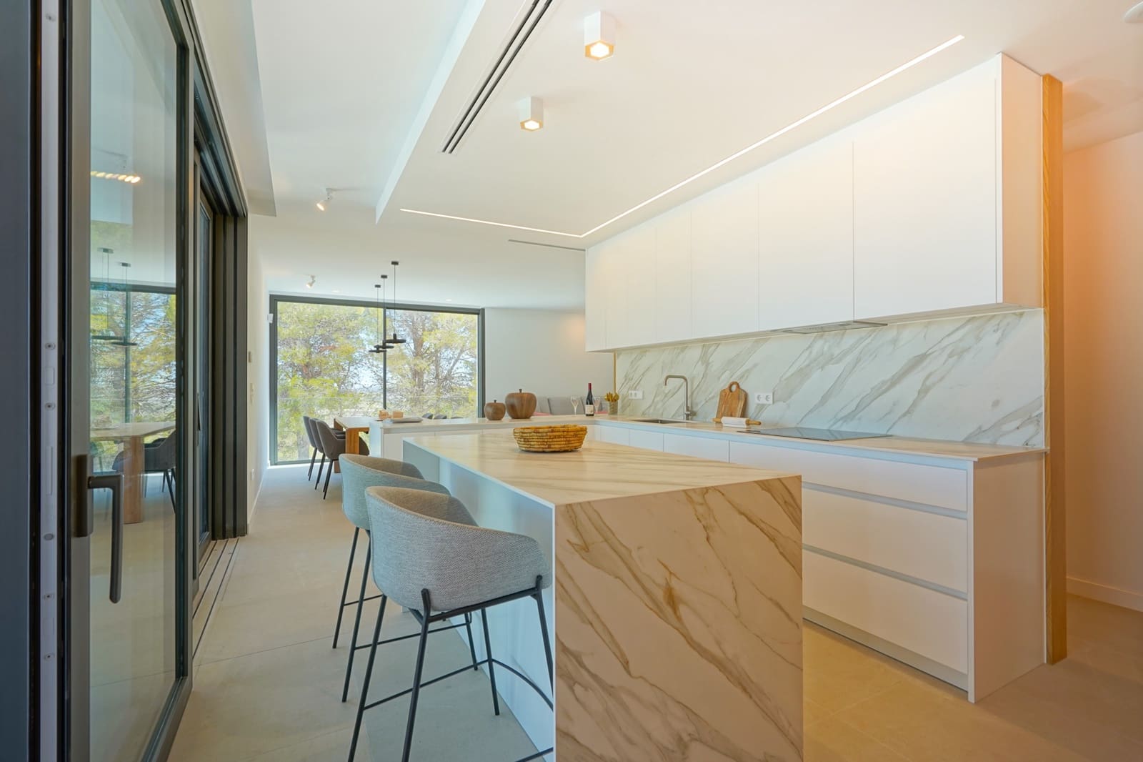 4 bedroom Villa for sale in Moraira with pool garage - € 1,499,000 (Ref: 9640843)