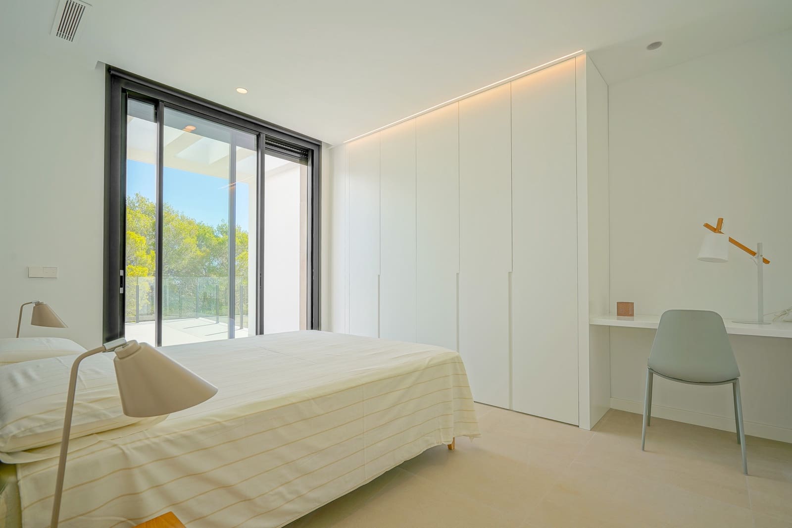 4 bedroom Villa for sale in Moraira with pool garage - € 1,499,000 (Ref: 9640843)