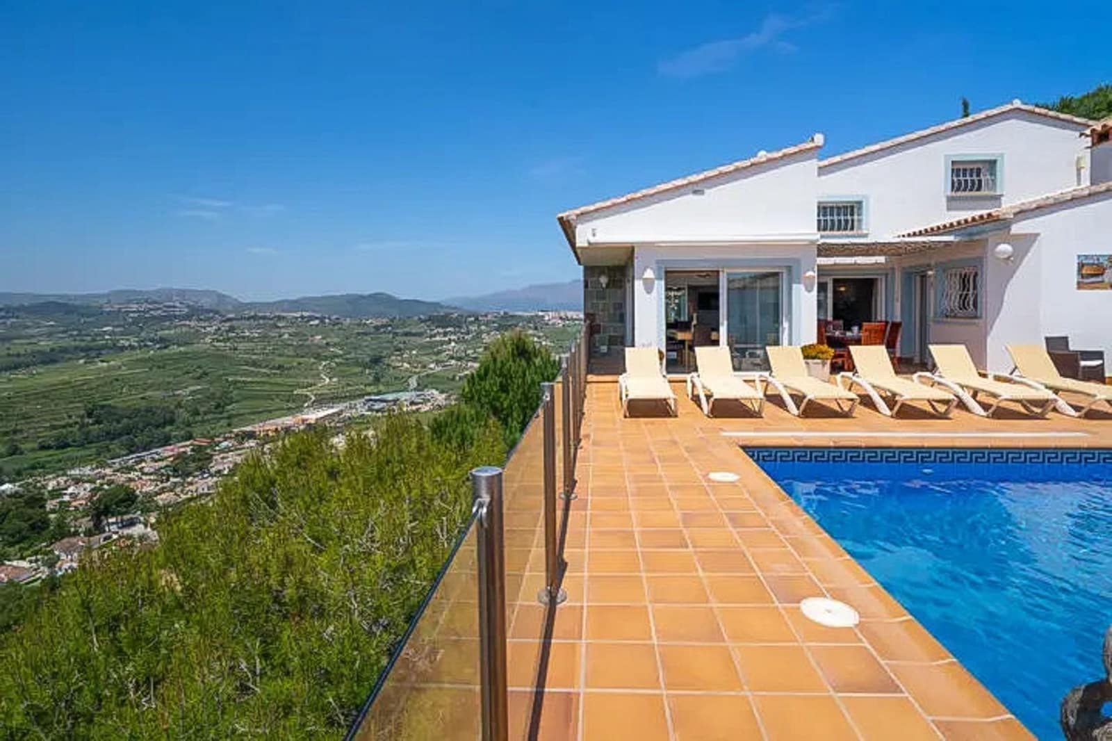 3 bedroom Villa for sale in Moraira with pool garage - € 990,000 (Ref: 9640853)