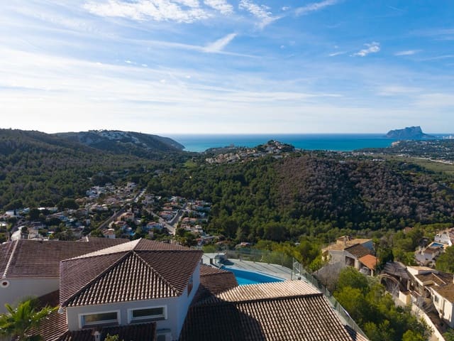 4 bedroom Villa for sale in Paichi, Teulada-Moraira with pool garage - € 1,990,000 (Ref: 9640856)