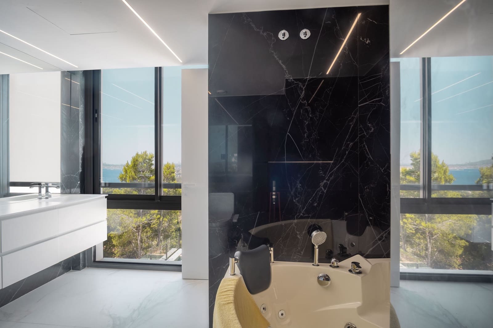 5 sypialnia Willa na sprzedaż w Altea z basenem - 2 500 000 € (Ref: 9645489)