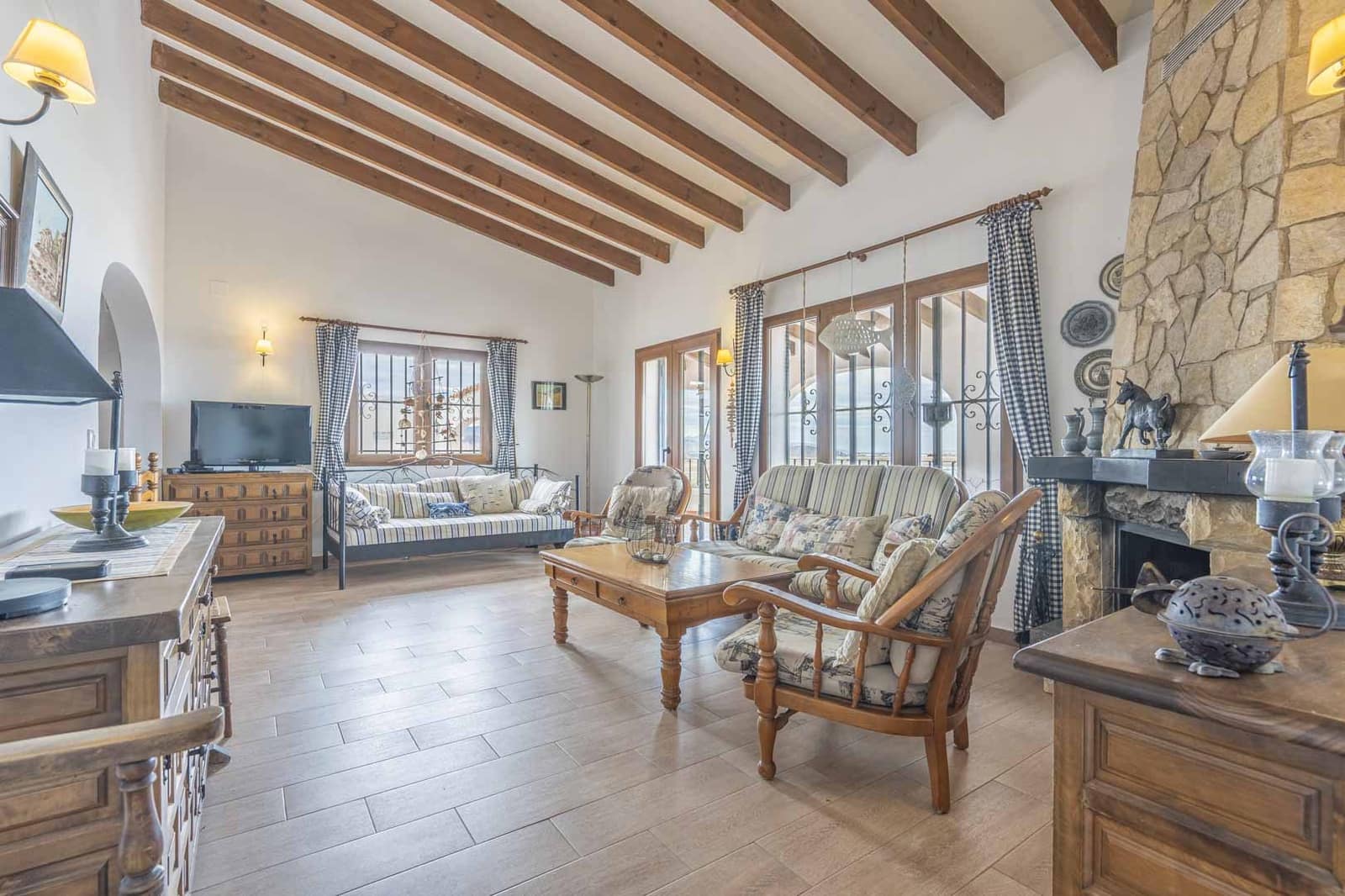 Chalet de 5 habitaciones en Monte Pego en venta con piscina garaje - 575.000 € (Ref: 9645499)