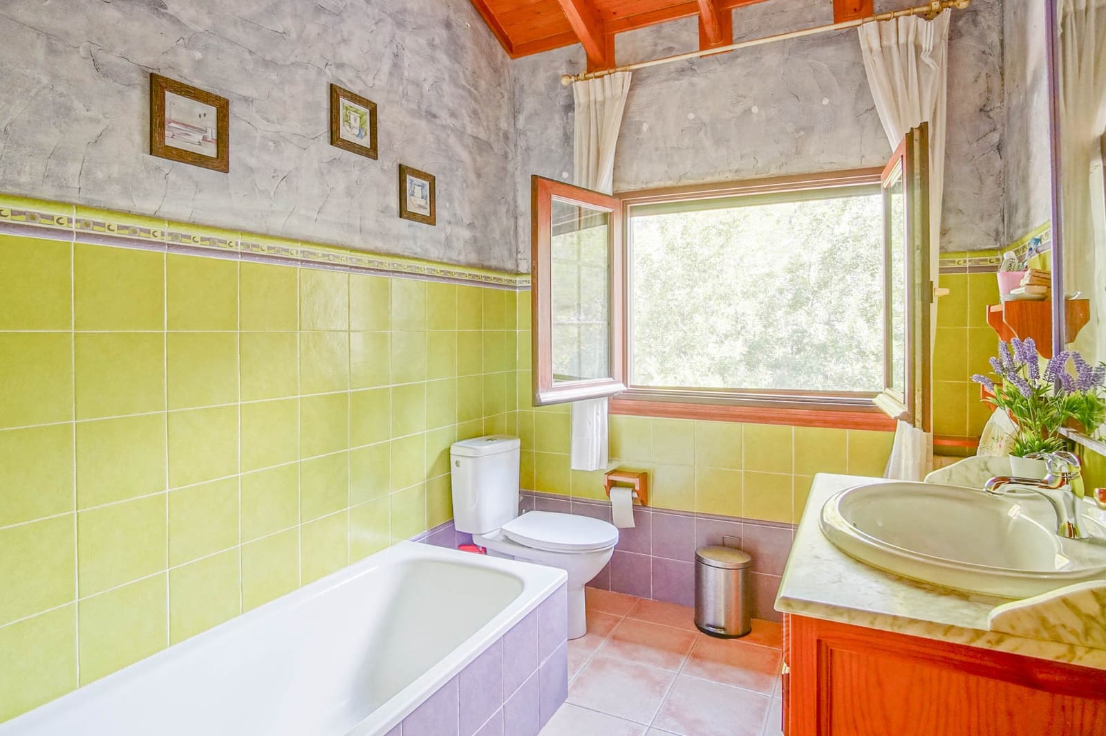 Chalet de 4 habitaciones en Orba en venta con piscina - 899.000 € (Ref: 9645506)