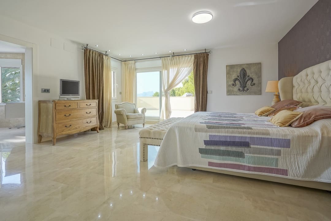 4 bedroom Villa for sale in Benissa with pool - € 1,350,000 (Ref: 9645527)