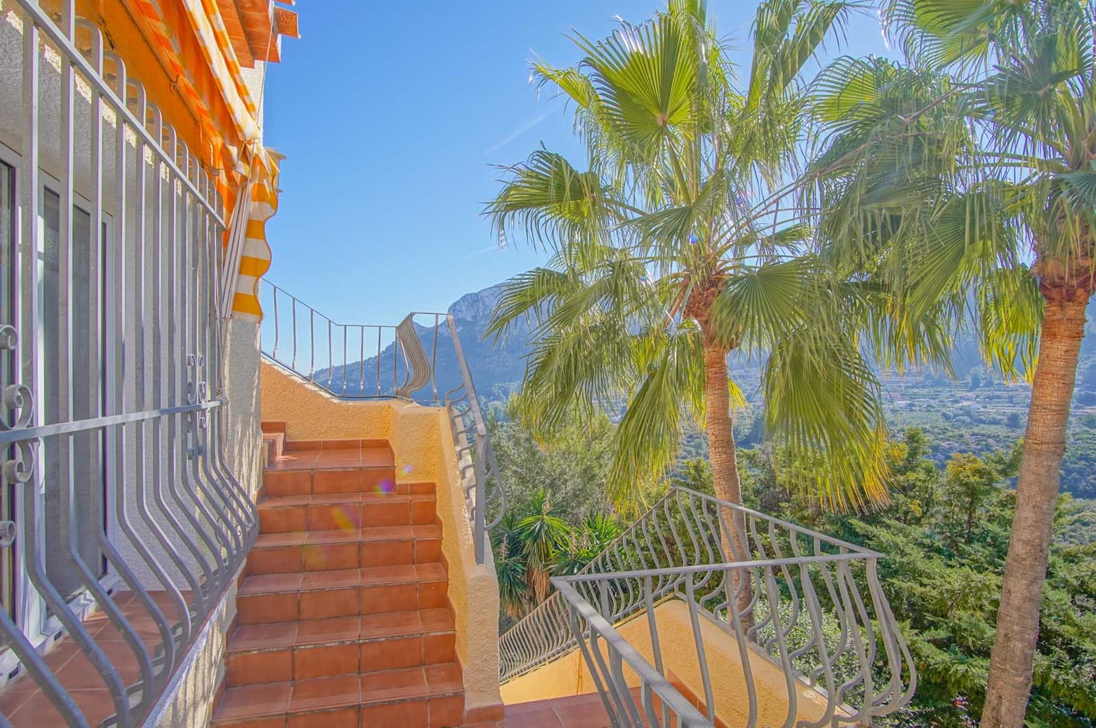 5 sypialnia Willa na sprzedaż w Monte Pego z basenem garażem - 765 000 € (Ref: 9645531)