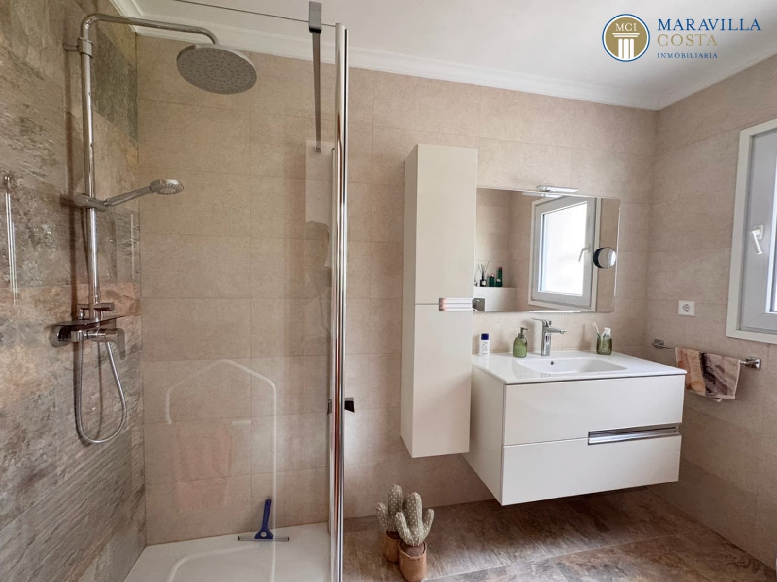 2 soveværelse Villa til salg i Javea / Xabia med swimmingpool garage - € 645.000 (Ref: 9895085)