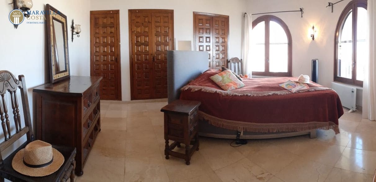2 bedroom Villa for sale in Calpe / Calp with pool garage - € 890,000 (Ref: 9928306)