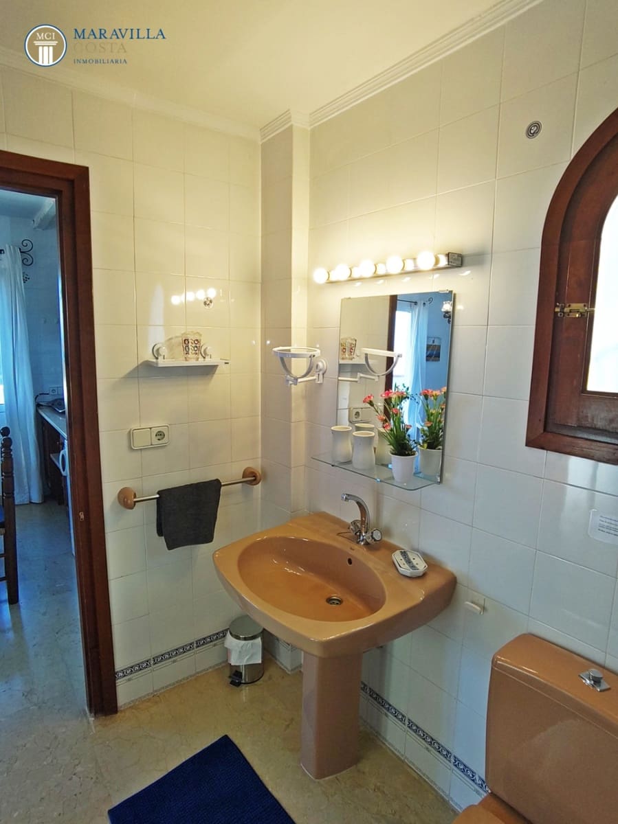 2 bedroom Villa for sale in Calpe / Calp with pool garage - € 890,000 (Ref: 9928306)