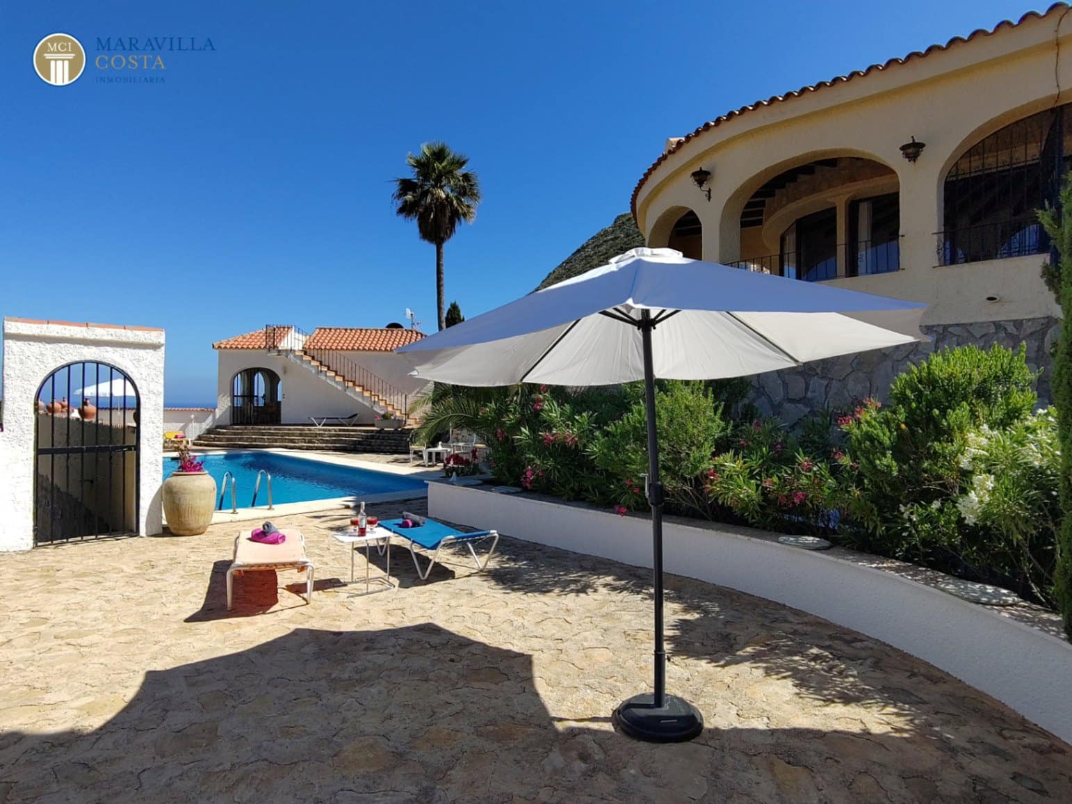 2 bedroom Villa for sale in Calpe / Calp with pool garage - € 890,000 (Ref: 9928306)