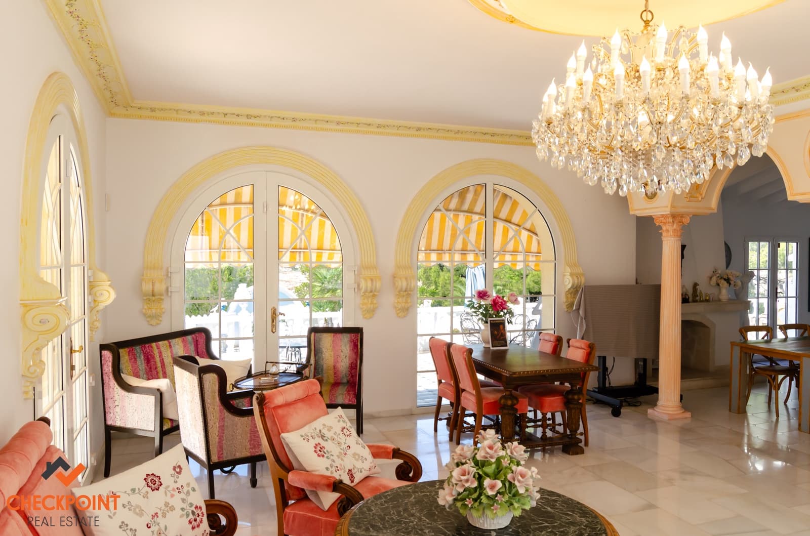 15 soveværelse Finca/Landehus til salg i Orxeta med swimmingpool garage - € 950.000 (Ref: 9215736)