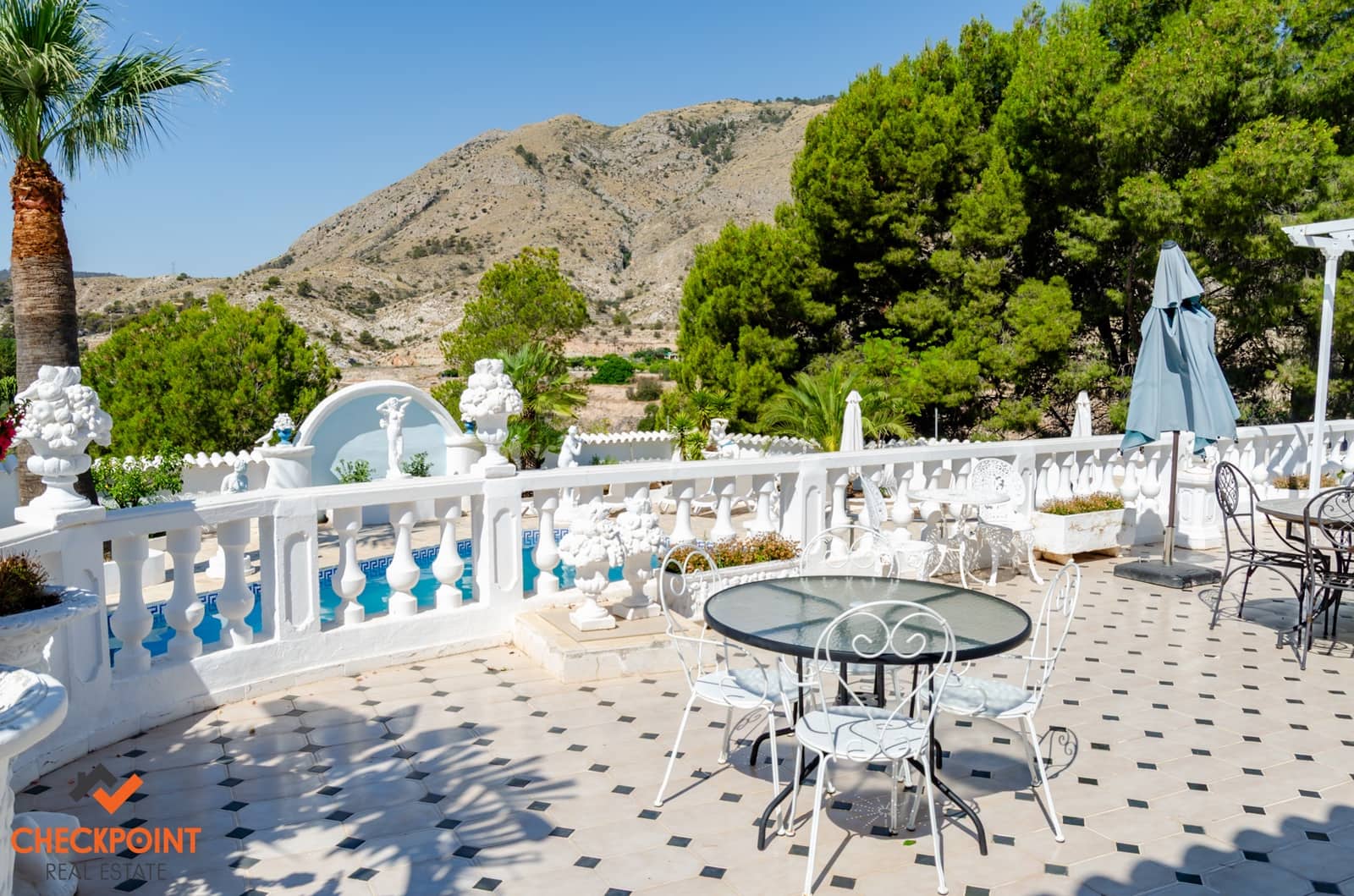 15 soveværelse Finca/Landehus til salg i Orxeta med swimmingpool garage - € 950.000 (Ref: 9215736)