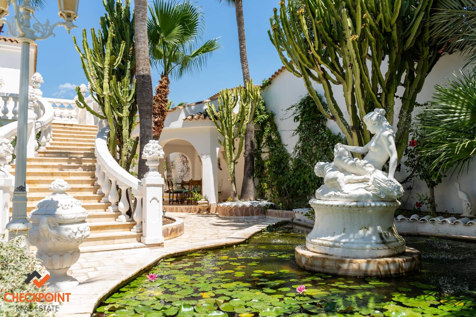 15 soveværelse Finca/Landehus til salg i Orxeta med swimmingpool garage - € 950.000 (Ref: 9215736)