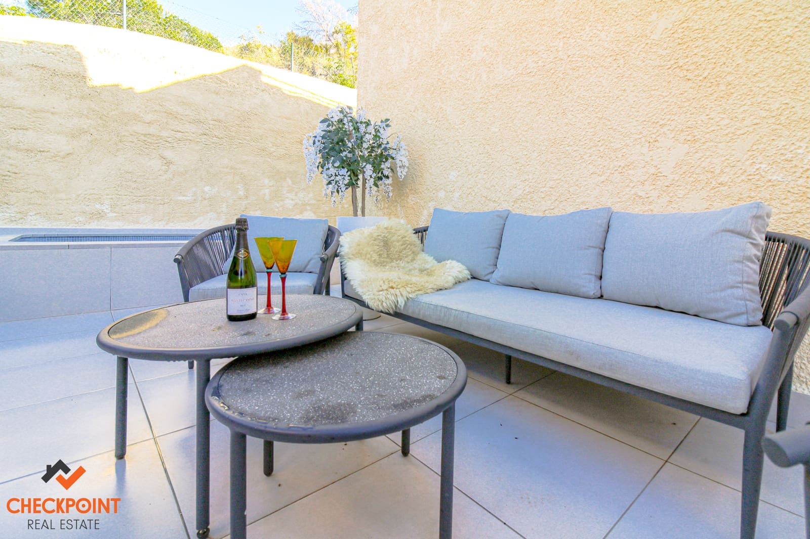 3 bedroom Villa for sale in Albir with pool garage - € 595,000 (Ref: 9548644)