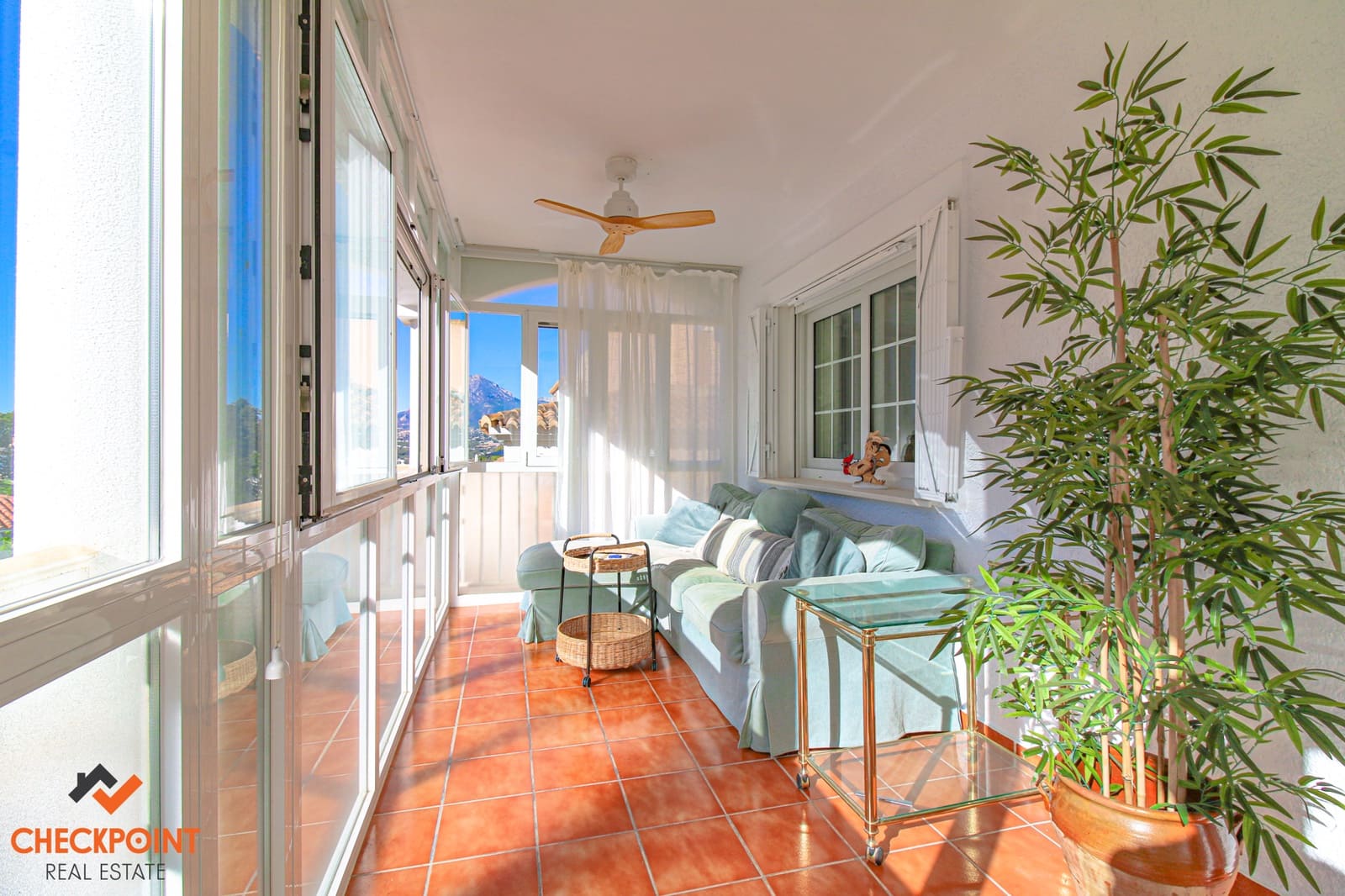 3 bedroom Villa for sale in Albir with pool garage - € 595,000 (Ref: 9548644)