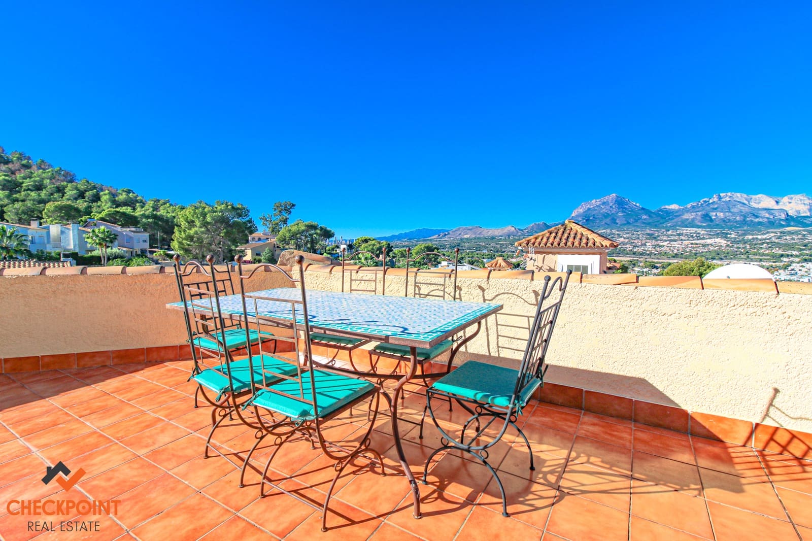 3 bedroom Villa for sale in Albir with pool garage - € 595,000 (Ref: 9548644)