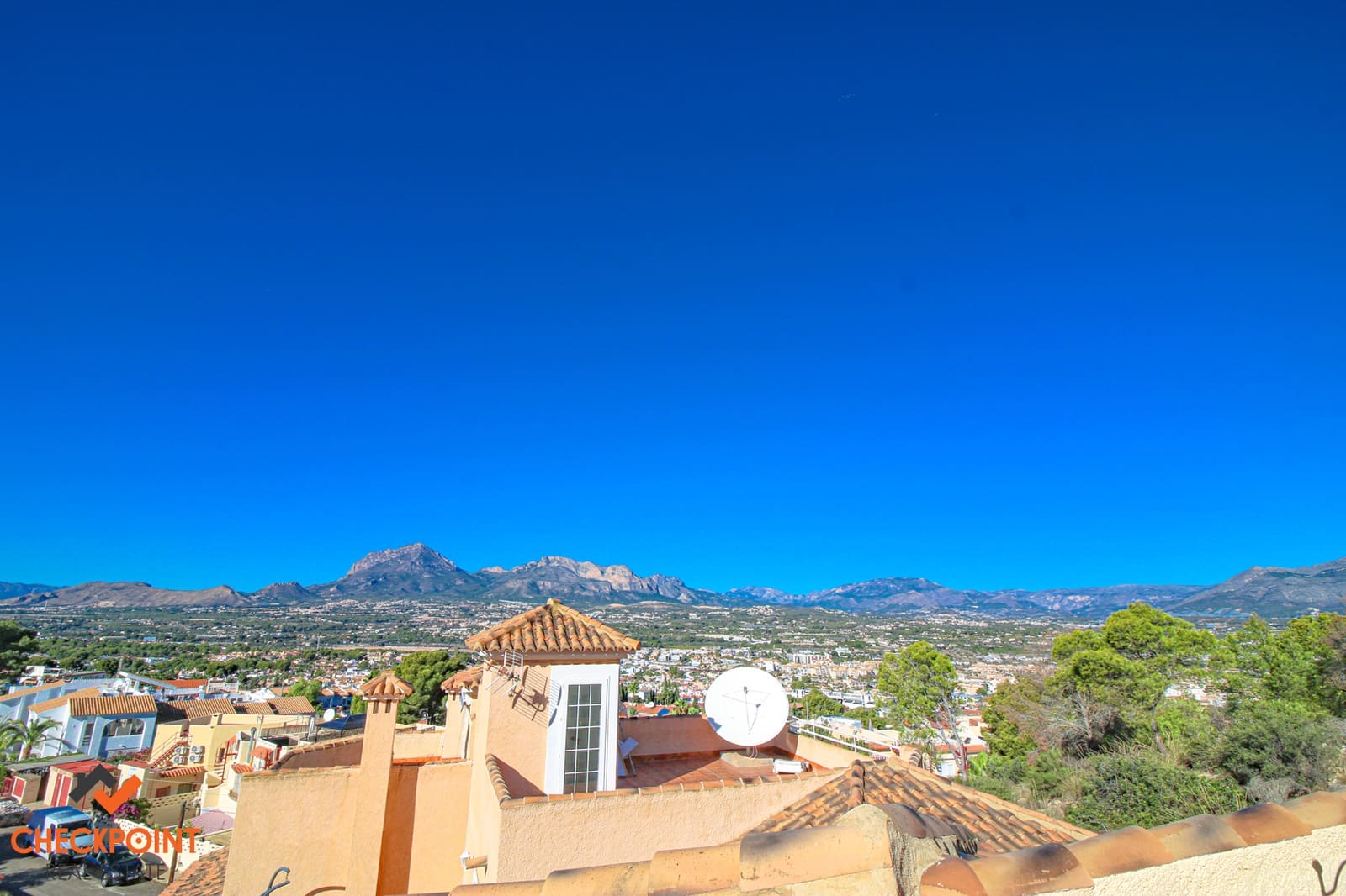 3 bedroom Villa for sale in Albir with pool garage - € 595,000 (Ref: 9548644)