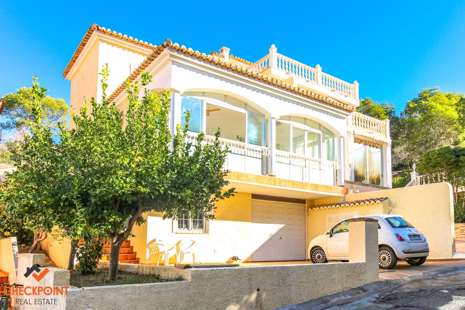 3 bedroom Villa for sale in Albir with pool garage - € 595,000 (Ref: 9548644)
