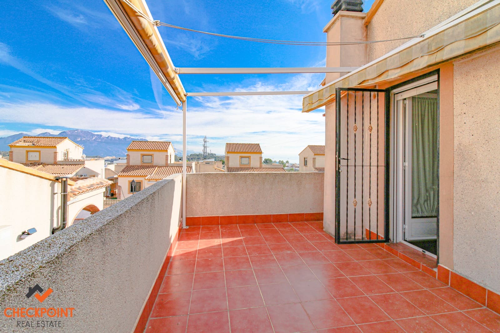 3 bedroom Villa for sale in Polop with pool garage - € 269,000 (Ref: 9656612)