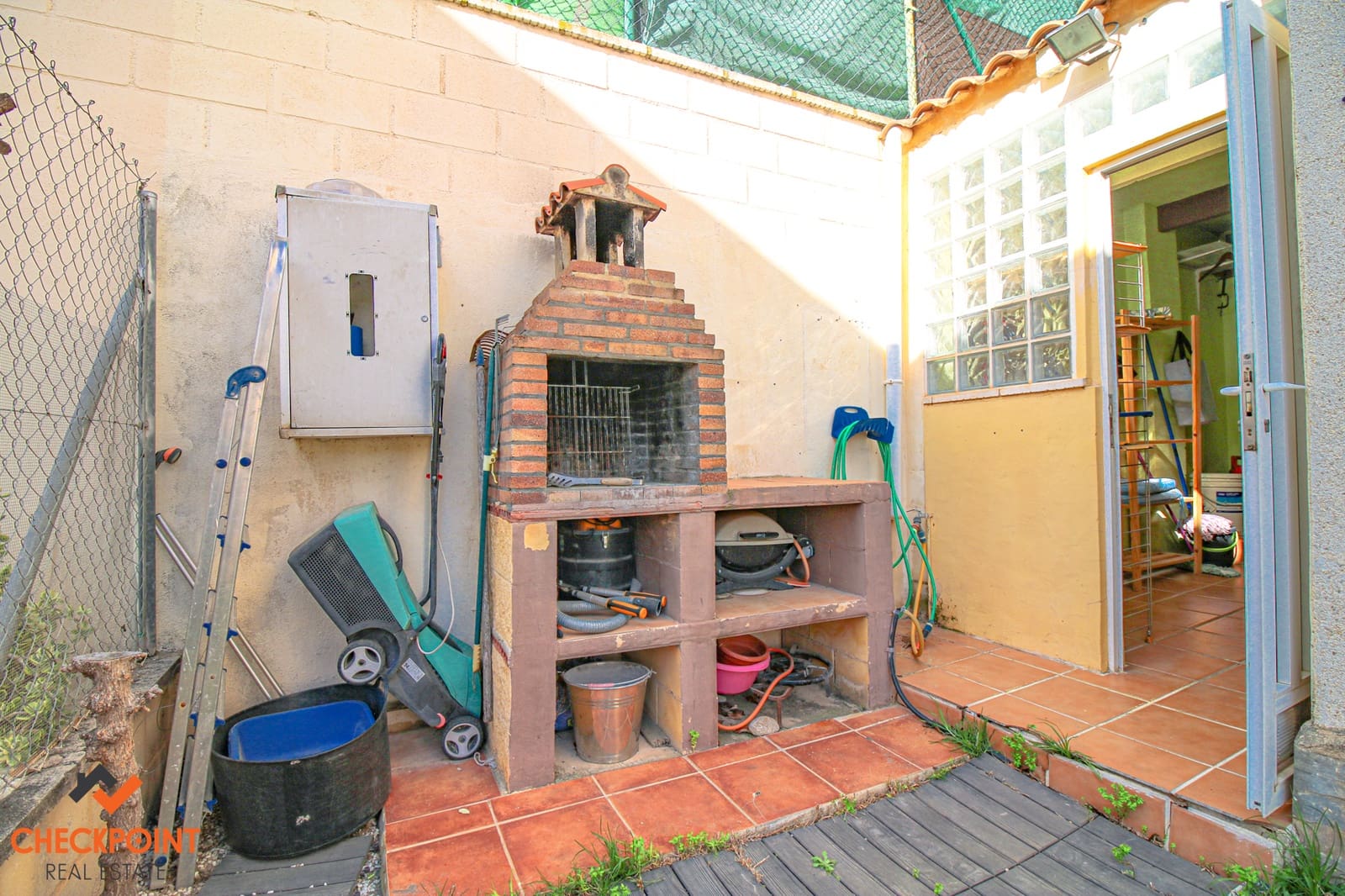 3 bedroom Villa for sale in Polop with pool garage - € 269,000 (Ref: 9656612)