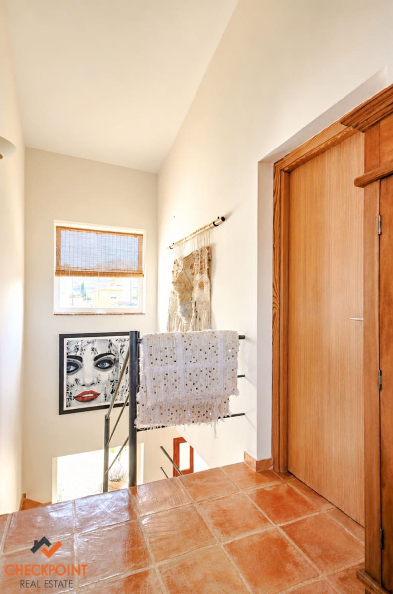 5 slaapkamer Villa te koop in La Nucia met zwembad garage - € 780.000 (Ref: 9968912)