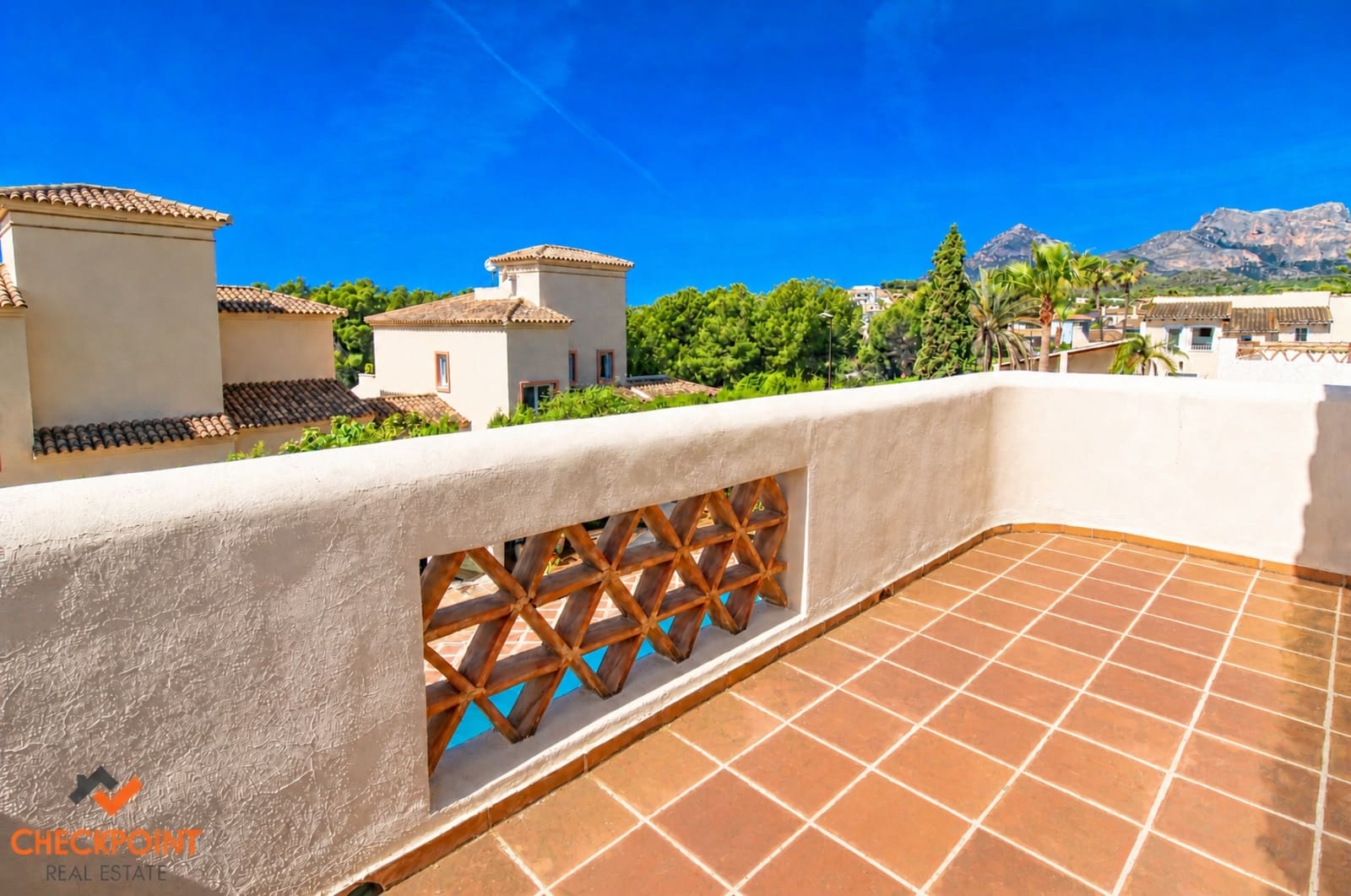 5 slaapkamer Villa te koop in La Nucia met zwembad garage - € 780.000 (Ref: 9968912)