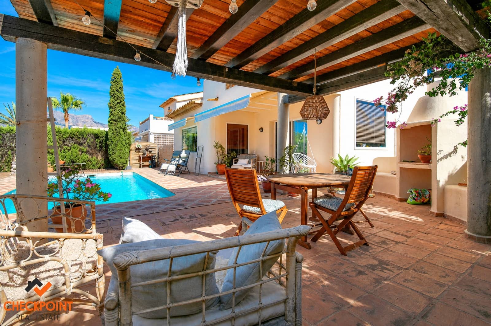 5 slaapkamer Villa te koop in La Nucia met zwembad garage - € 780.000 (Ref: 9968912)