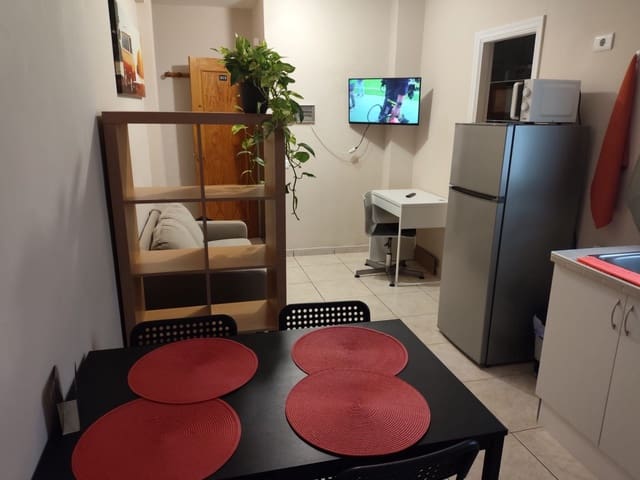 1 quarto Apartamento para arrendar em Puerto de la Cruz - 750 € (Ref: 10002617)
