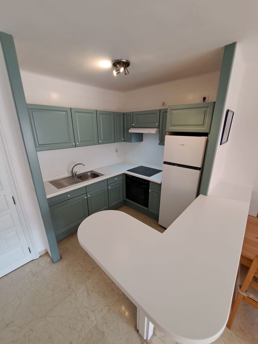 Appartement de 1 chambre à louer à Puerto de la Cruz avec piscine - 950 € (Ref: 10020133)