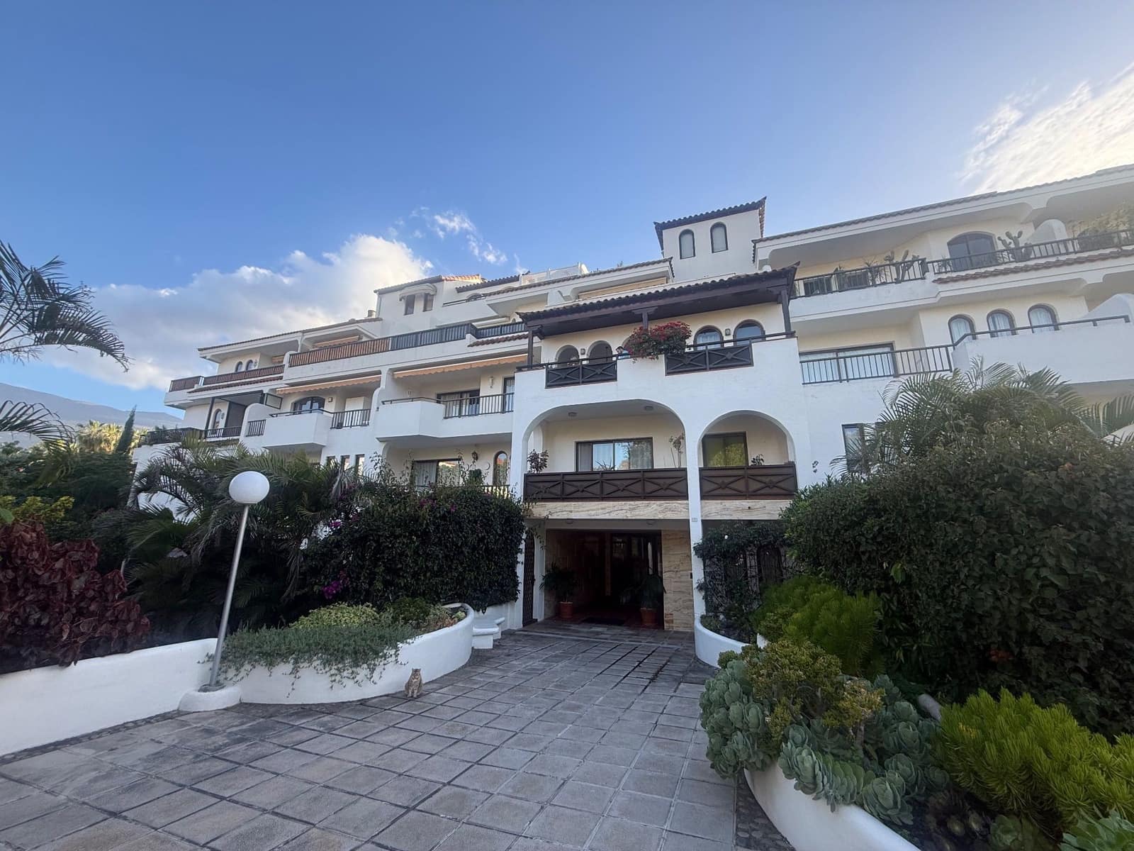 1 bedroom Apartment for sale in Puerto de la Cruz with pool garage - € 335,000 (Ref: 10036346)