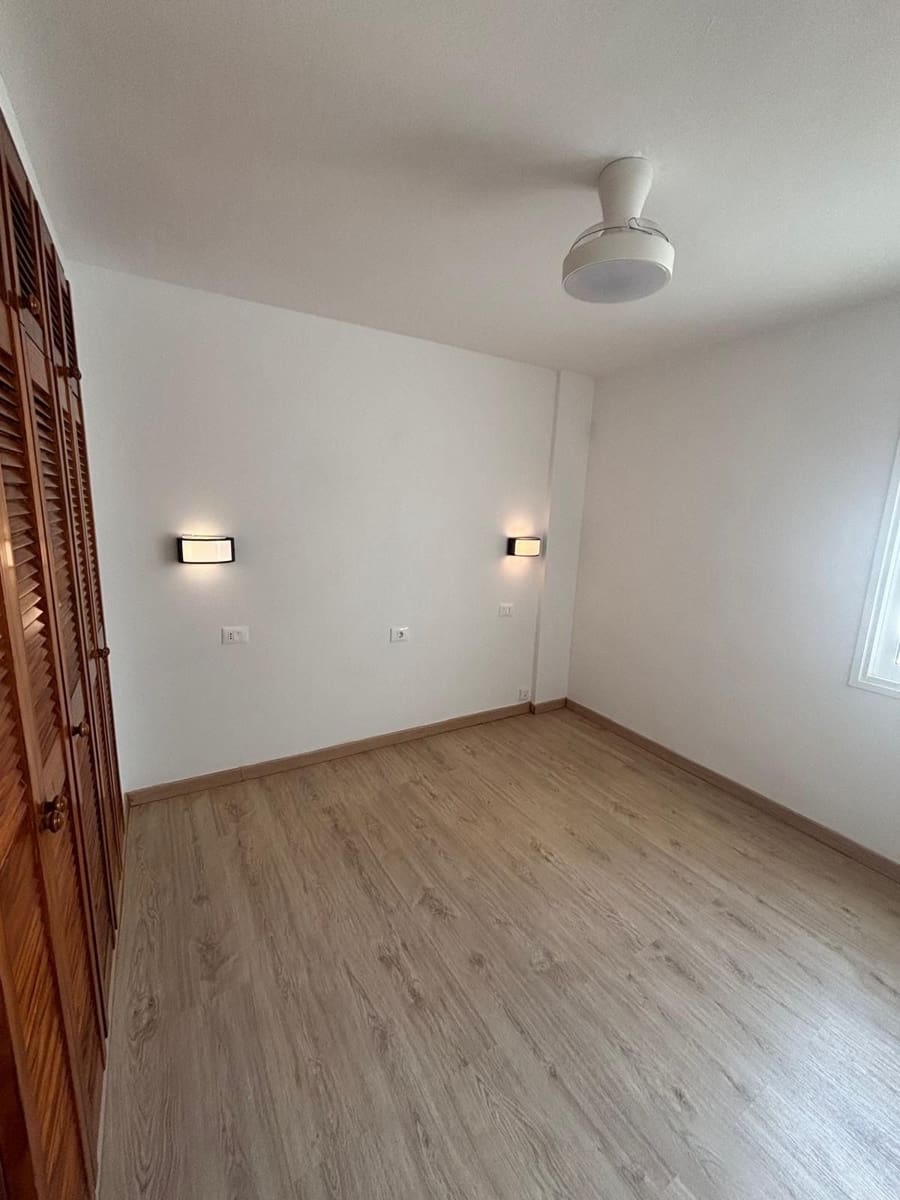 1 quarto Apartamento para arrendar em Puerto de la Cruz - 975 € (Ref: 10114556)