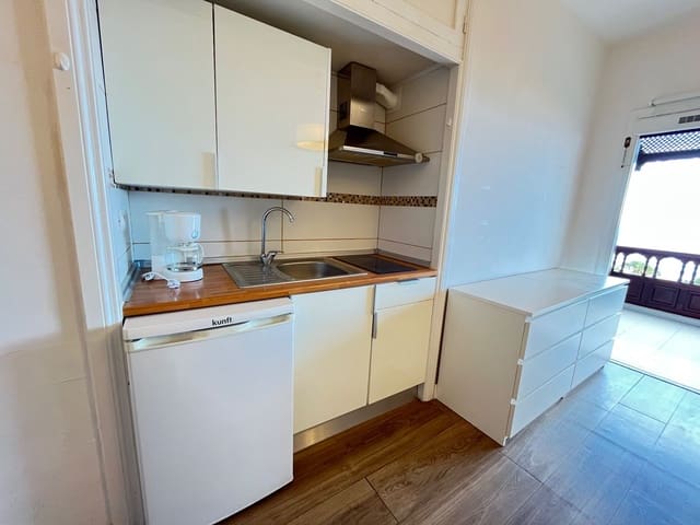 Yksiö vuokrattavana paikassa Puerto de la Cruz mukana uima-altaan 
autotalli - 850 € (Ref: 10123435)