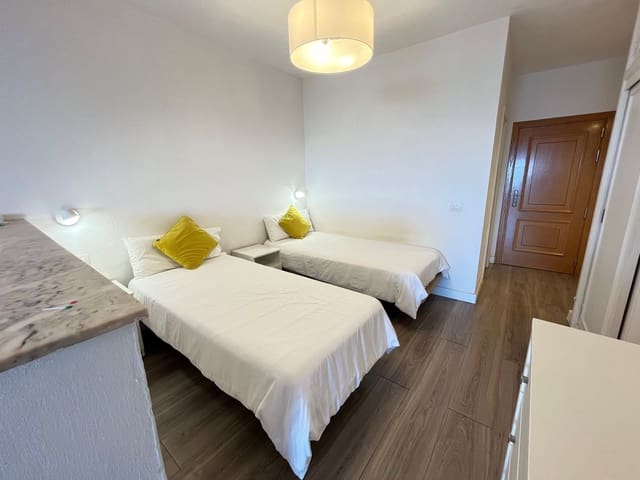 Yksiö vuokrattavana paikassa Puerto de la Cruz mukana uima-altaan 
autotalli - 850 € (Ref: 10123435)