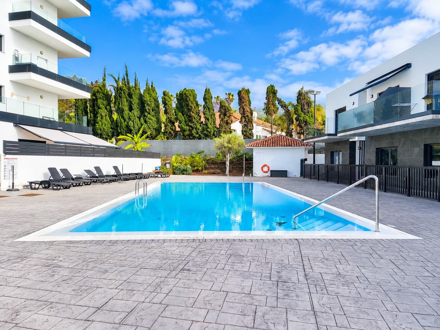 2 bedroom Apartment for rent in Puerto de la Cruz with pool garage - € 1,400 (Ref: 10148295)