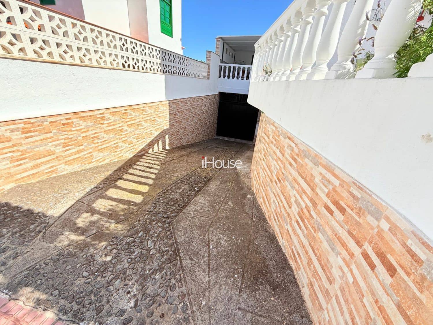 4 soveværelse Villa til salg i Puerto de la Cruz - € 693.990 (Ref: 8814360)