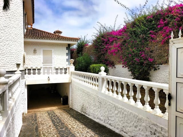 4 sypialnia Willa na sprzedaż w La Orotava z basenem garażem - 900 000 € (Ref: 8980820)